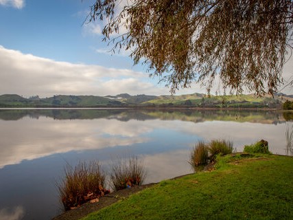 Lake Hakanoa